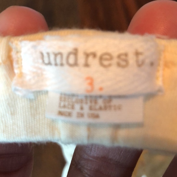 Undrest bralette in size 3 cream color - Picture 6 of 7